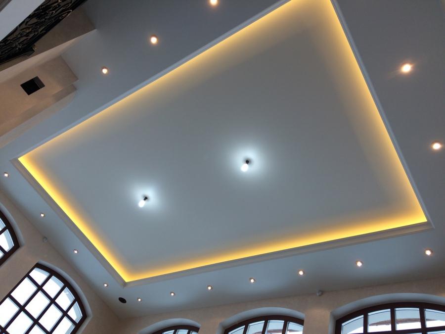 Многоуровневый сатиновый натяжной потолок