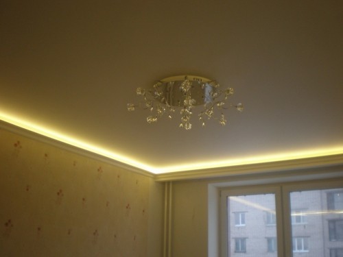 Натяжной потолок с диодной подсветкой S= 15м2